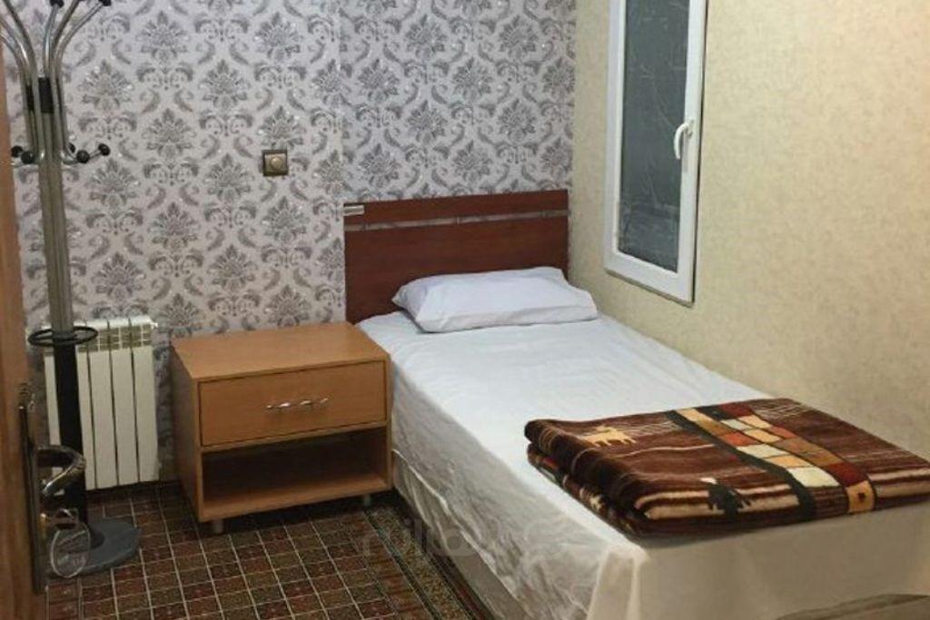 مهمانپذیر کشاورز تهران